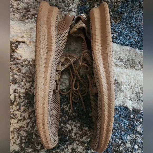 Designed 2020 Beige Mesh Men's Sneakers Rubber Sole Ultralight Non-slip Sz 45 - Picture 2 of 10